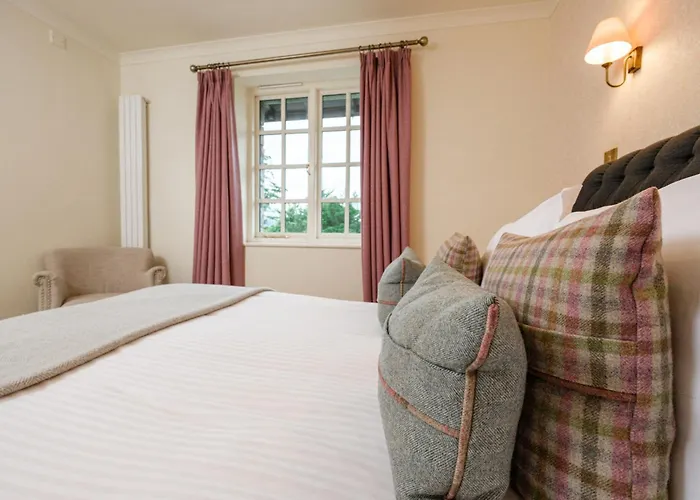 Ravenstone Manor