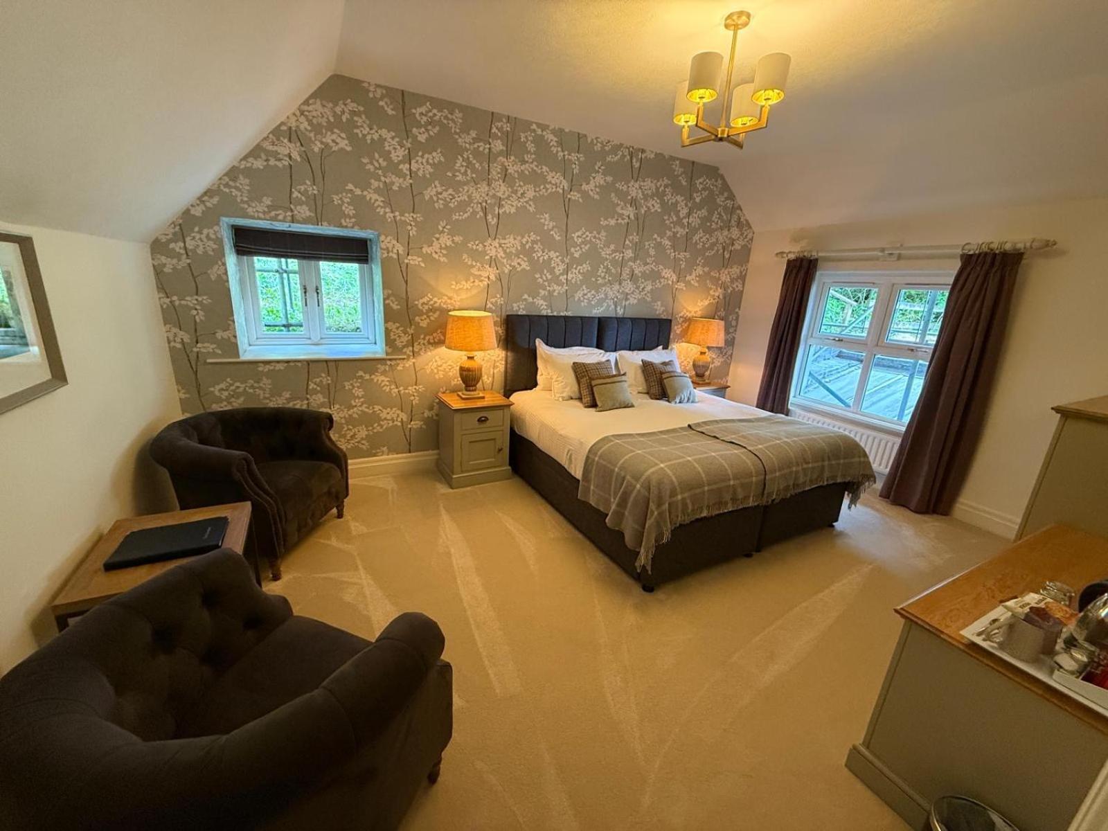 Hotel Ravenstone Manor